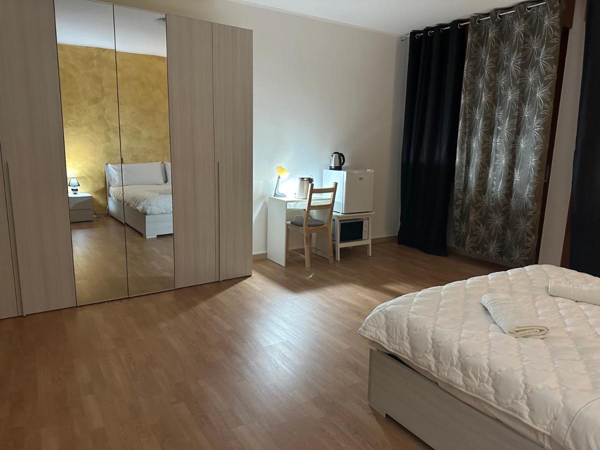 Leone D'Oro 2 - Milano Street Hotel Mestre Esterno foto