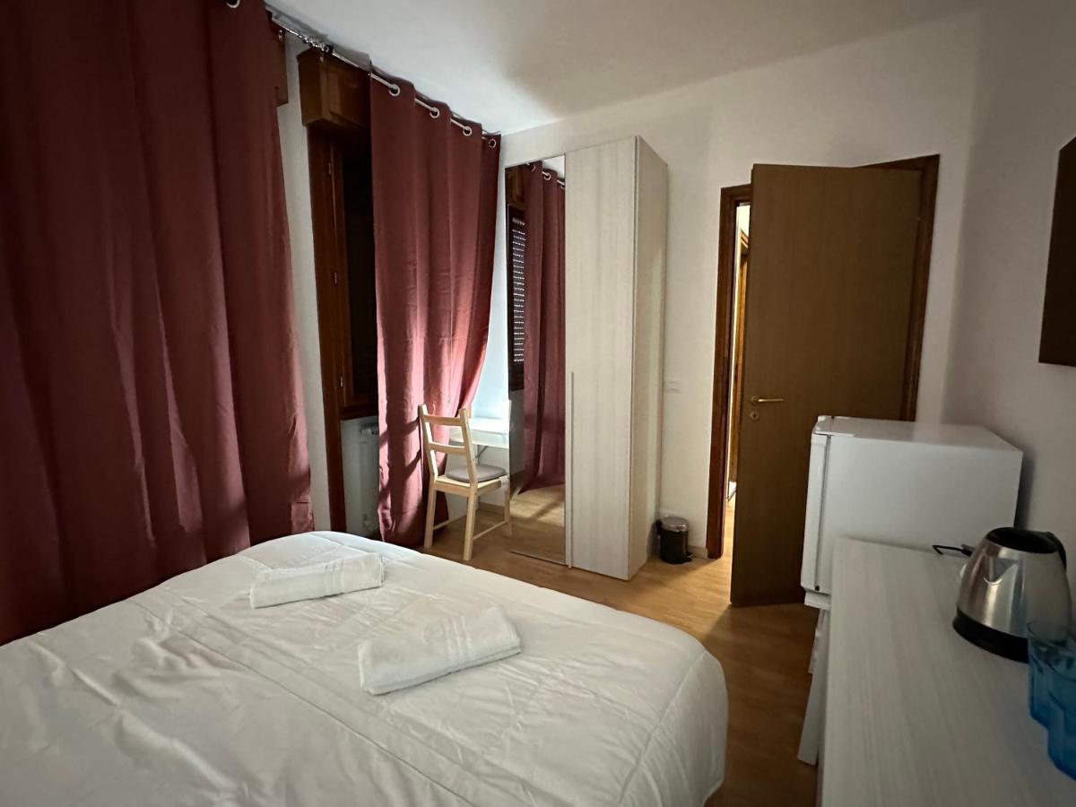Leone D'Oro 2 - Milano Street Hotel Mestre Esterno foto